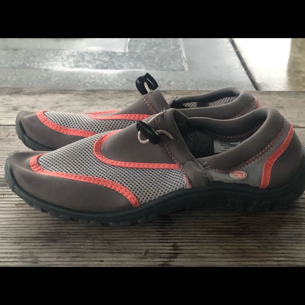 Northside Women’s Gray Orange Slip On Water Shoes Size 9